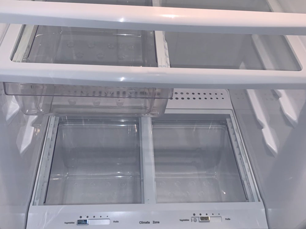 Move Out Cleaning - Clean Fridge